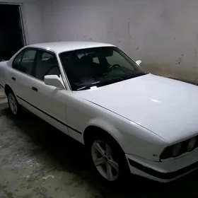 BMW 525 1990