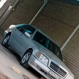 Mercedes-Benz 500E 1995
