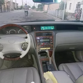 Toyota Avalon 2001