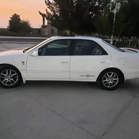 Toyota Camry 2000