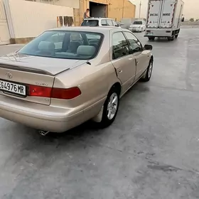 Toyota Camry 2000