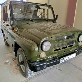 UAZ 469 2004