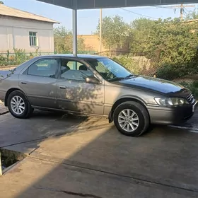 Toyota Camry 2001