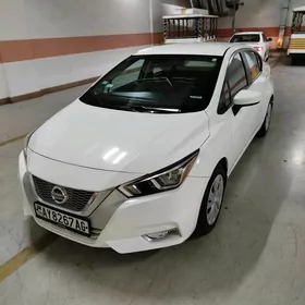 Nissan Versa 2021