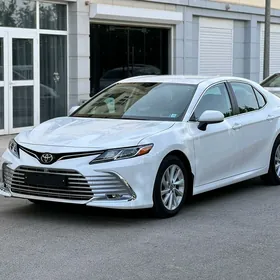 Toyota Camry 2022