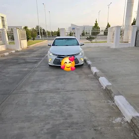 Toyota Camry 2017