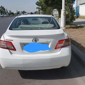 Toyota Camry 2011
