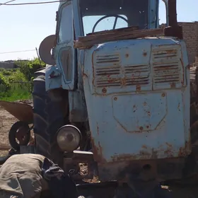 MTZ T-28 1990