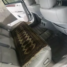 Toyota Avalon 2010