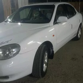 Daewoo Leganza 1998