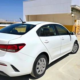 Kia Rio 2021