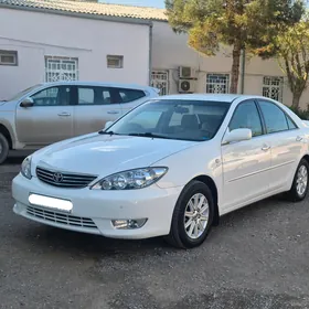 Toyota Camry 2004