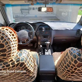 Nissan Pathfinder 1998