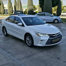 Toyota Camry 2015