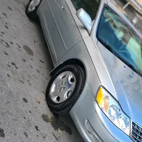 Toyota Avalon 2004