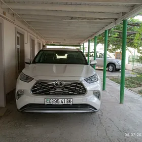 Toyota Highlander 2020