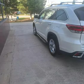Toyota Highlander 2017