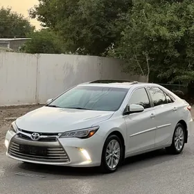 Toyota Camry 2017