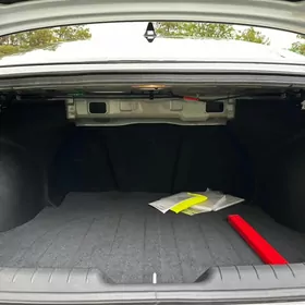 Hyundai Elantra 2024
