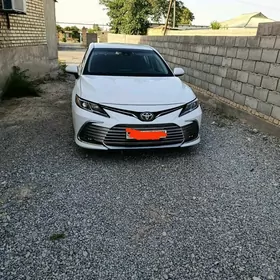 Toyota Camry 2022