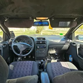 Opel Astra 2001