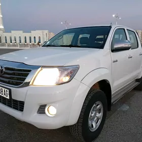 Toyota Hilux 2015