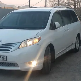 Toyota Sienna 2010