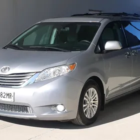 Toyota Sienna 2015