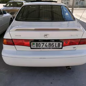 Toyota Camry 2000