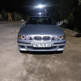 BMW E39 1999