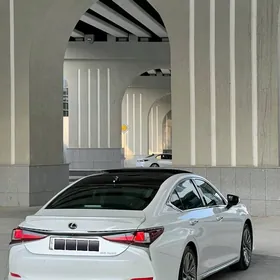 Lexus ES 350 2019