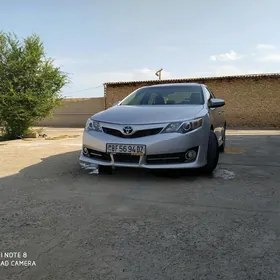 Toyota Camry 2012