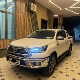 Toyota Hilux 2023
