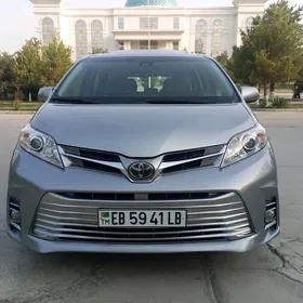 Toyota Sienna 2018