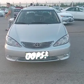Toyota Camry 2004
