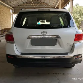 Toyota Highlander 2011