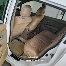 Nissan Tiida 2006