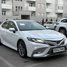 Toyota Camry 2022