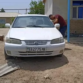 Toyota Camry 1998