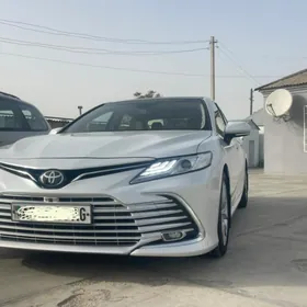 Toyota Camry 2018