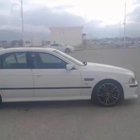 BMW E39 2002
