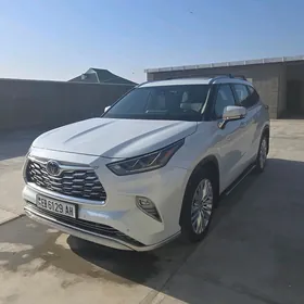 Toyota Highlander 2022