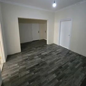 Panelny 4 komnat