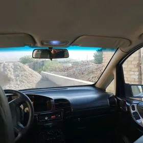 Opel Zafira 2001
