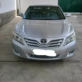 Toyota Camry 2010