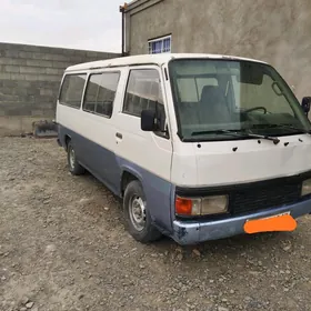 Nissan Urvan 1989