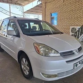 Toyota Sienna 2005