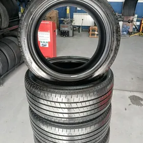 235 45 18