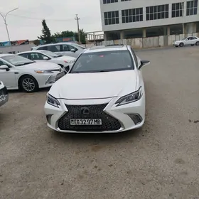 Lexus ES 2021