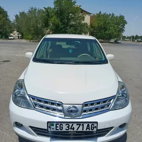 Nissan Tiida 2008